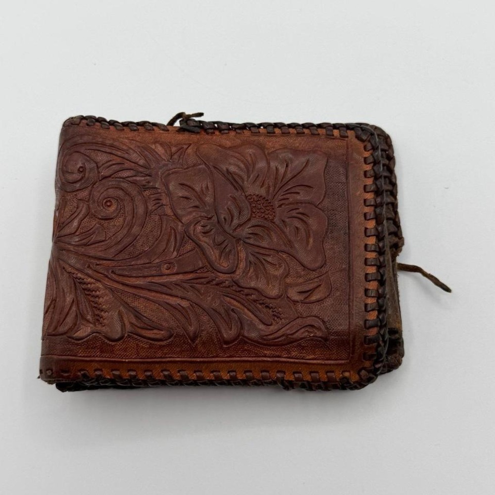 Cosmopolitan Vintage Hand Tooled Leather Bifold Wallet Floral Western Brown